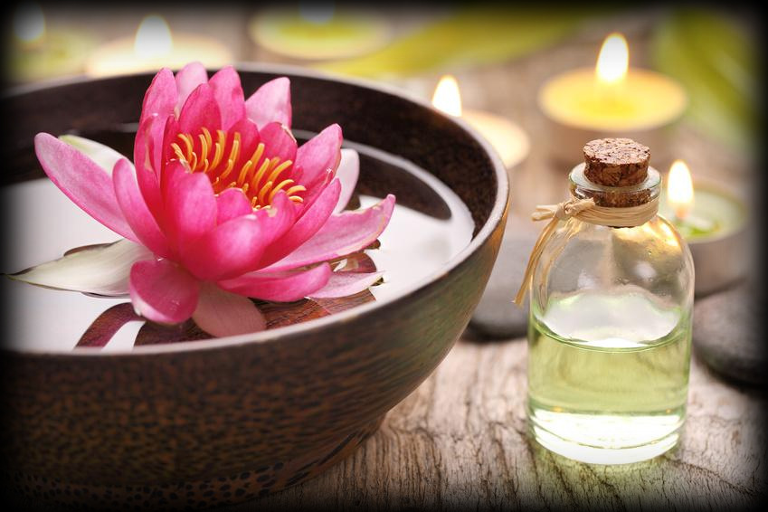 Thaimassage Kan - Nuat Phaen Boran - Aroma-Ölmassage - Traitsching bei Cham